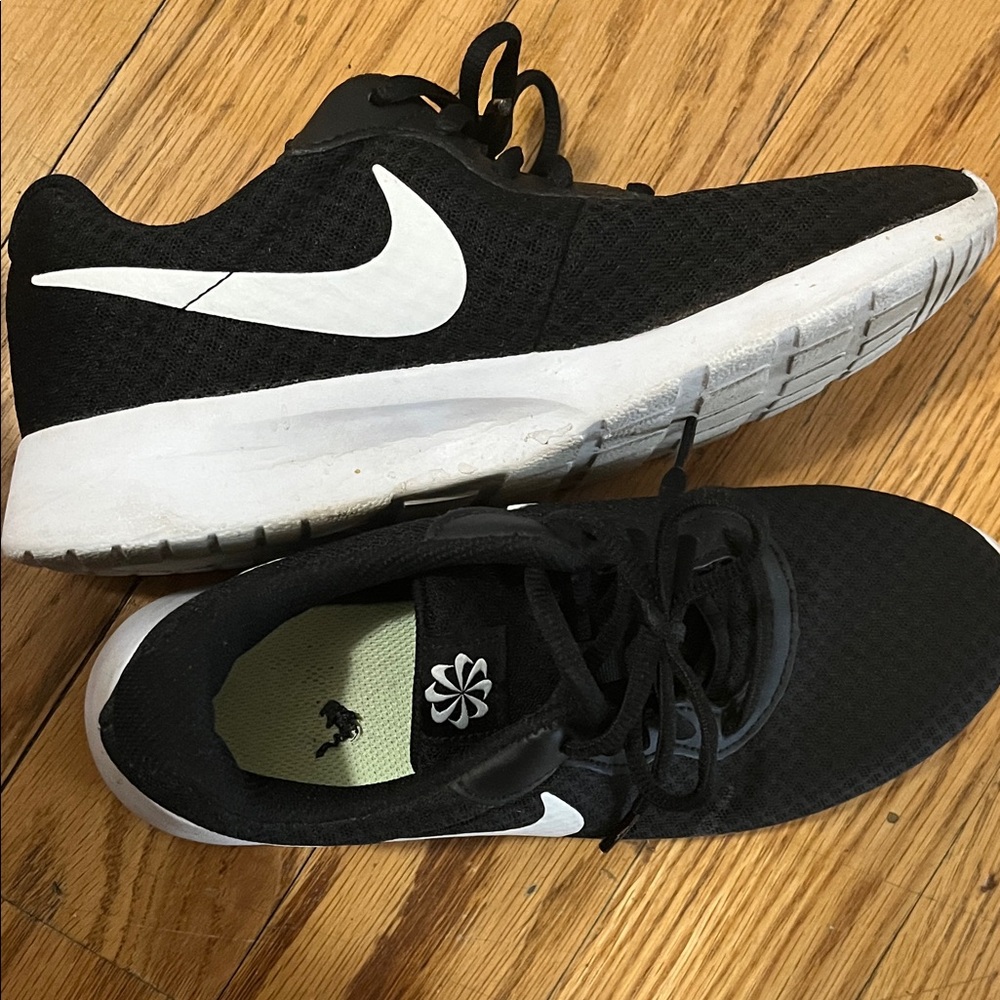 Nike Black Athletic Shoes